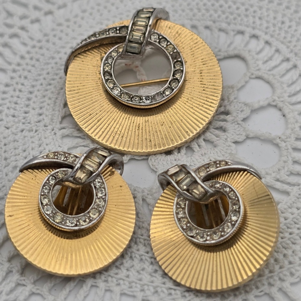Marcel Boucher Vintage Gold Tone Sunburst Rhinestone Brooch Clip On Earrings Set